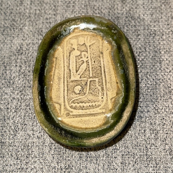 EGYPTIAN Heart Scarab, Green Glaze 3” - Picture 6 of 8